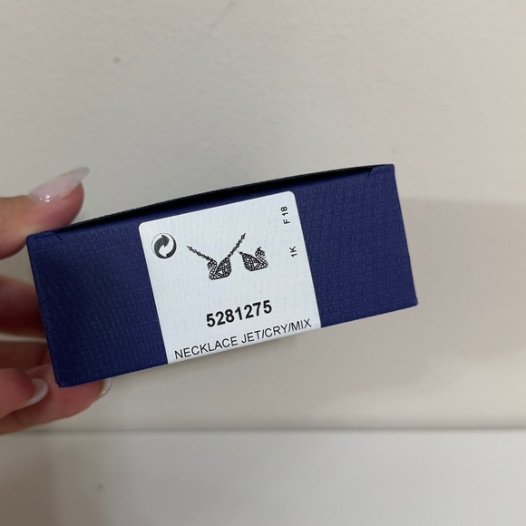 Swarovski Reversible Necklace - Picture 3 of 8